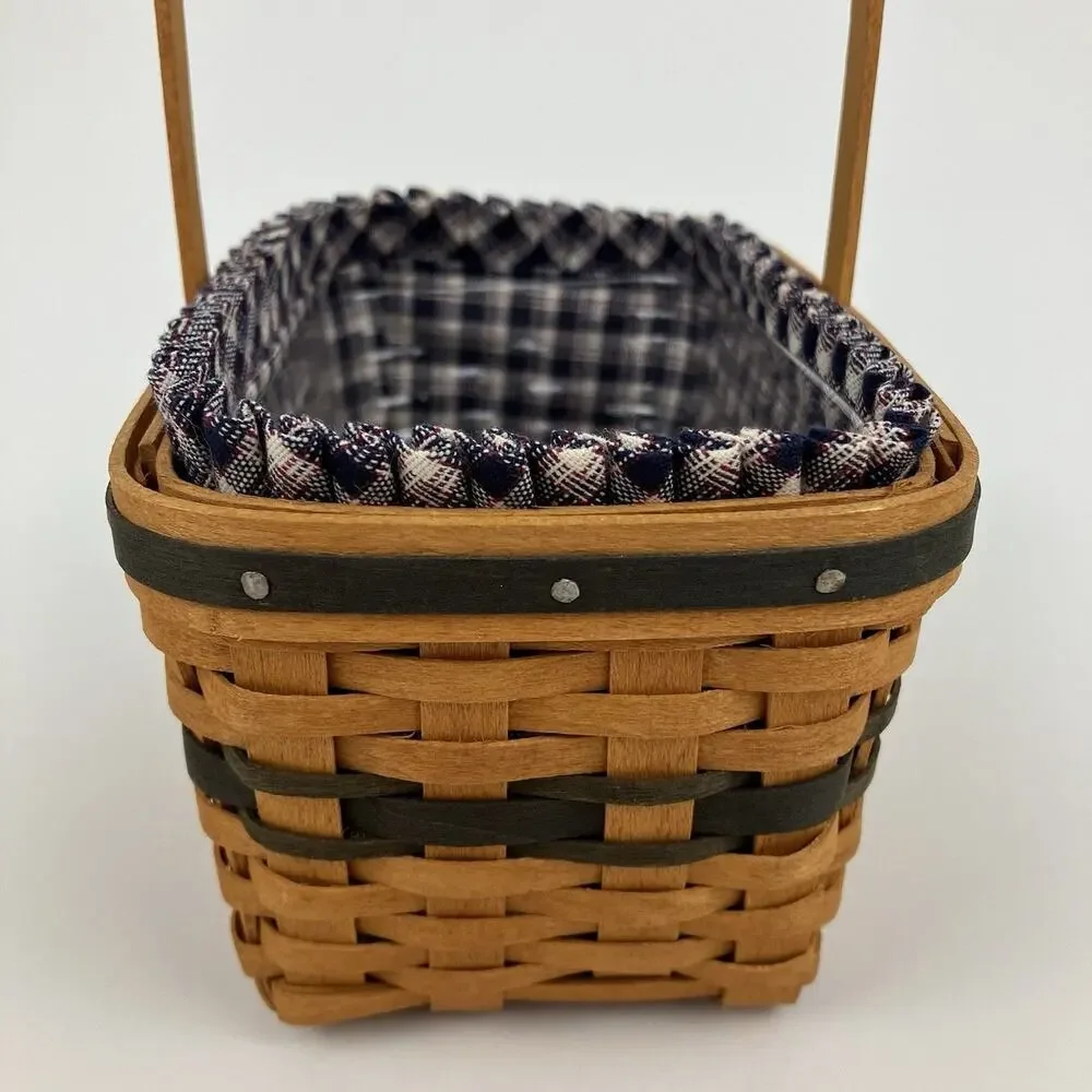 Longaberger includes basket